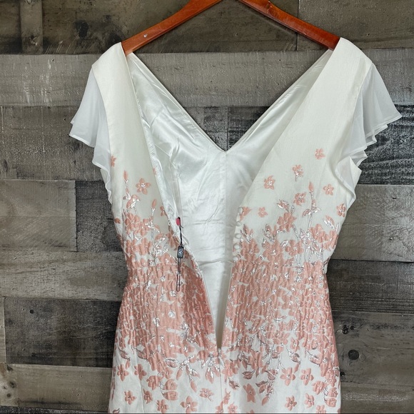 Chi Chi London Esmee Jacquard V-Neck Dress Sz 8 - Picture 11 of 12